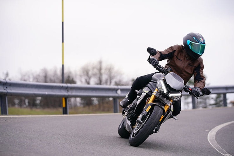 Pirelli Diablo Rosso IV Corsa Review_129a