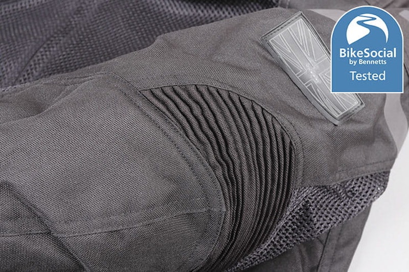 Spada Alberta review layered motorcycle kit_14
