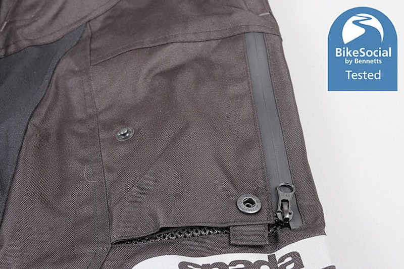 Spada Alberta review layered motorcycle kit_20