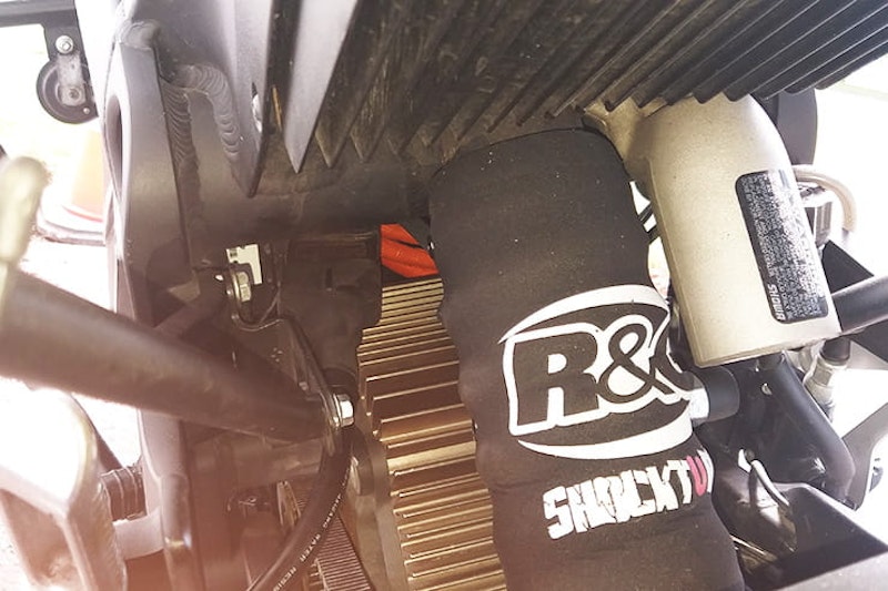 Just how practical is a Zero DSR for someone who commutes 100 miles a day? Full long-term owner review of this electric motorcycle… does it have the range?