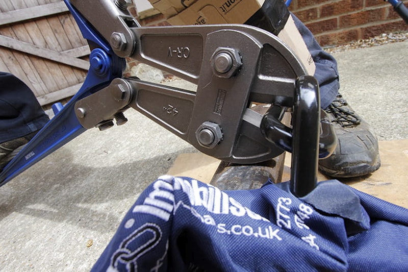 BikeSocial tests locks and chains with Bolt Croppers