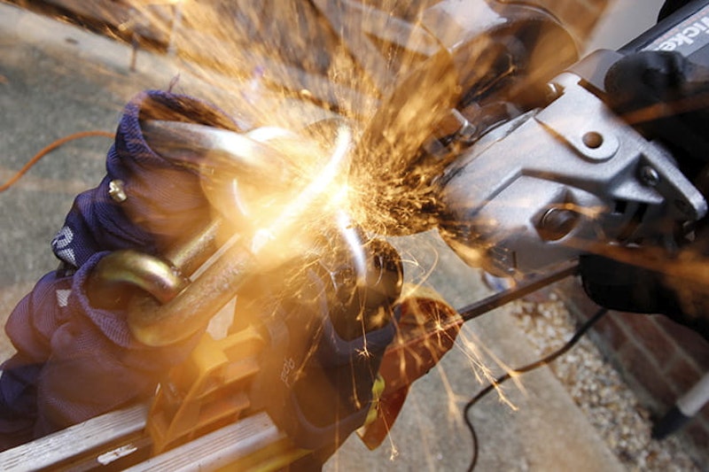 BikeSocial tests locks and chains with an angle grinder