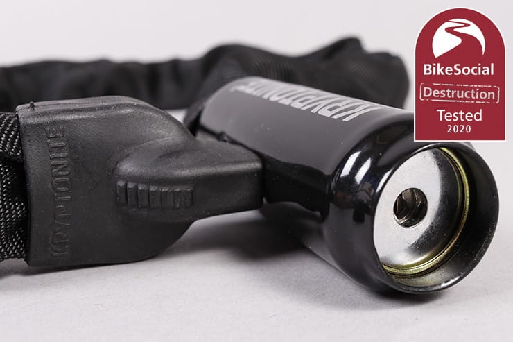Popularised on YouTube, is this 7mm chain capable of protecting your motorcycle? Full Bennetts BikeSocial destruction review of the Kryptonite Keeper 785