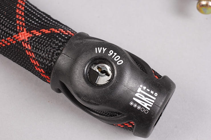 Abus Steel-O-Chain Ivy 9100 keyhole