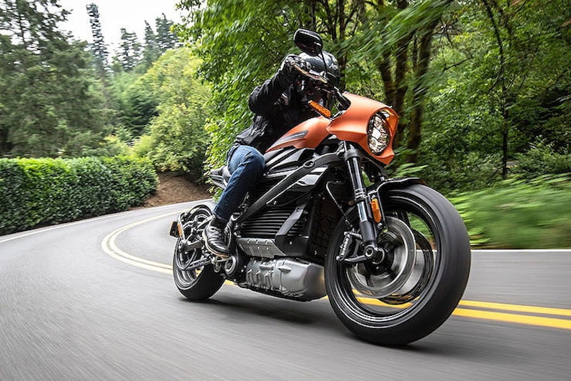 How are electric motorcycles different to ICE Range Power Torque Engine Braking_05