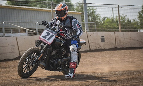 Dirt Quake Practice: Flat-tracking a Harley-Davidson