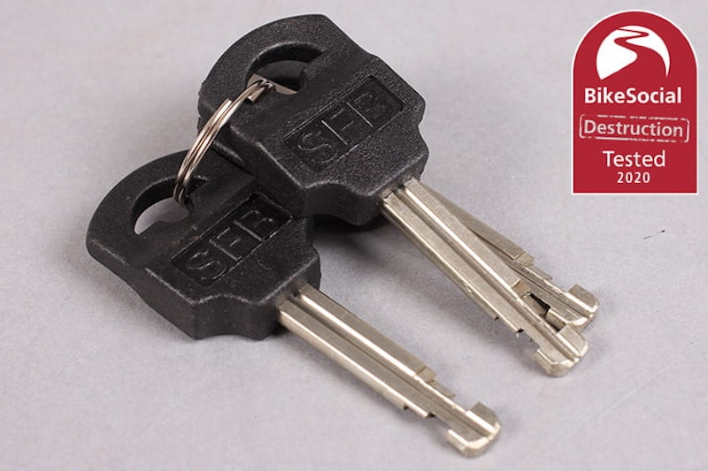 At just £39.99, the Pragmasis RoundLock is one of the toughest disc locks we’ve tested. Could this bargain budget lock be the best option? Full review…