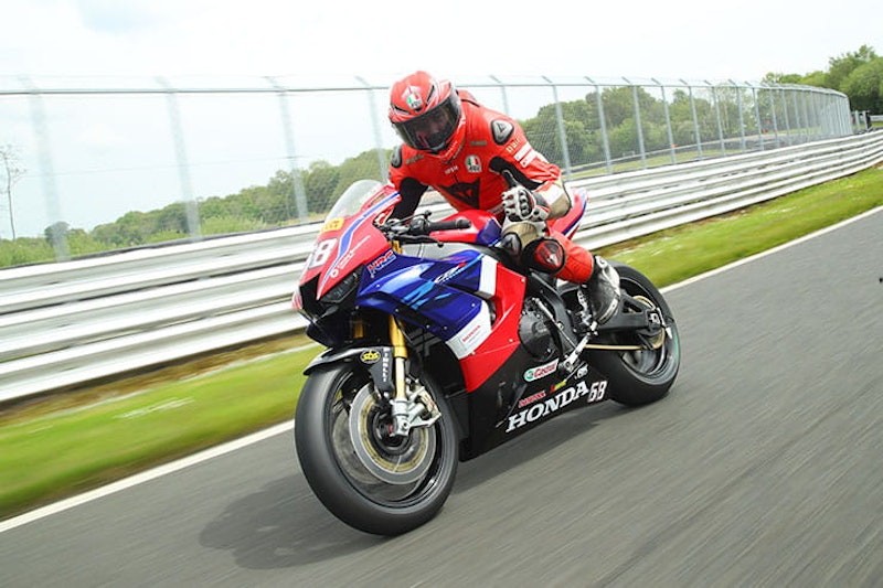 Honda Fireblade Road Superstock Superbike Comparison_113