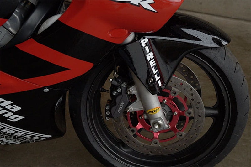 John McGuinness WSS replica CBR600RR_11