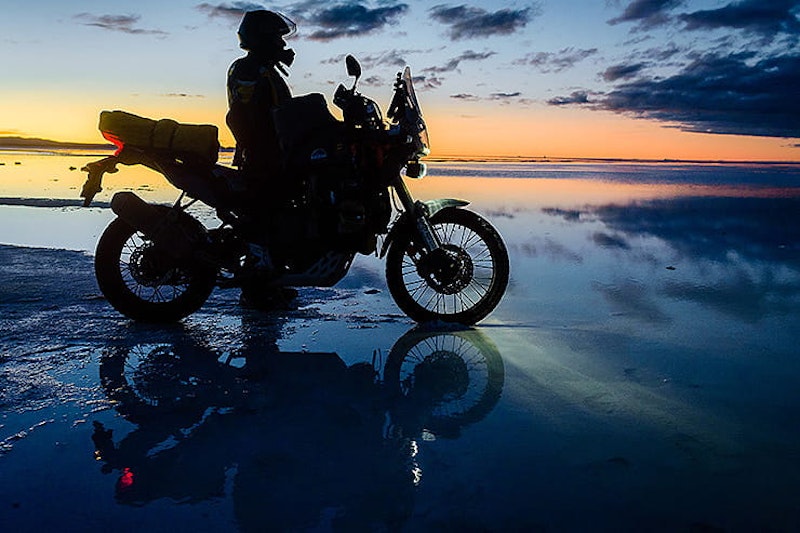 Around the world lap record holder, Nick Sanders, choses his favourite ten roads to ride on and there’s Google Maps links too