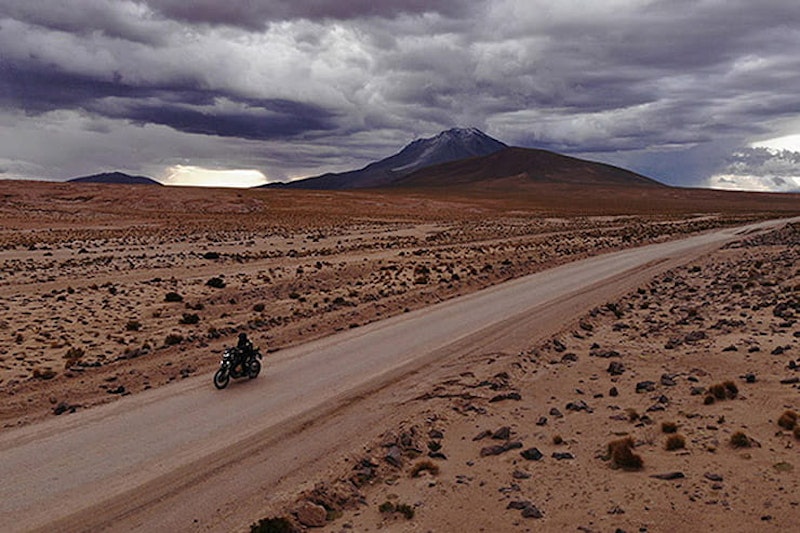 Around the world lap record holder, Nick Sanders, choses his favourite ten roads to ride on and there’s Google Maps links too