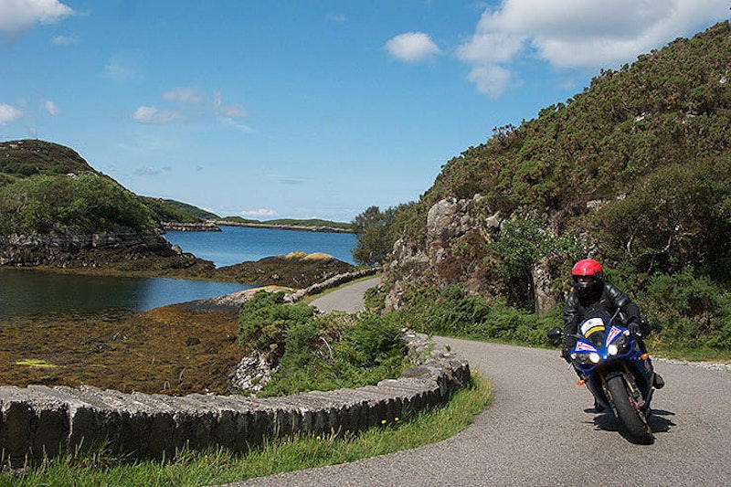 Around the world lap record holder, Nick Sanders, choses his favourite ten roads to ride on and there’s Google Maps links too