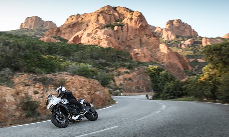 how to ride motorcycle in europe law rules_15
