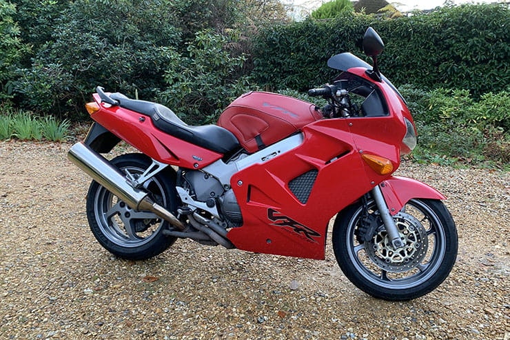 Honda VFR800 2001 project high mileage bike review_09