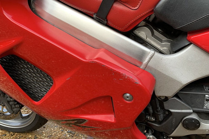 Honda VFR800 2001 project high mileage bike review_03