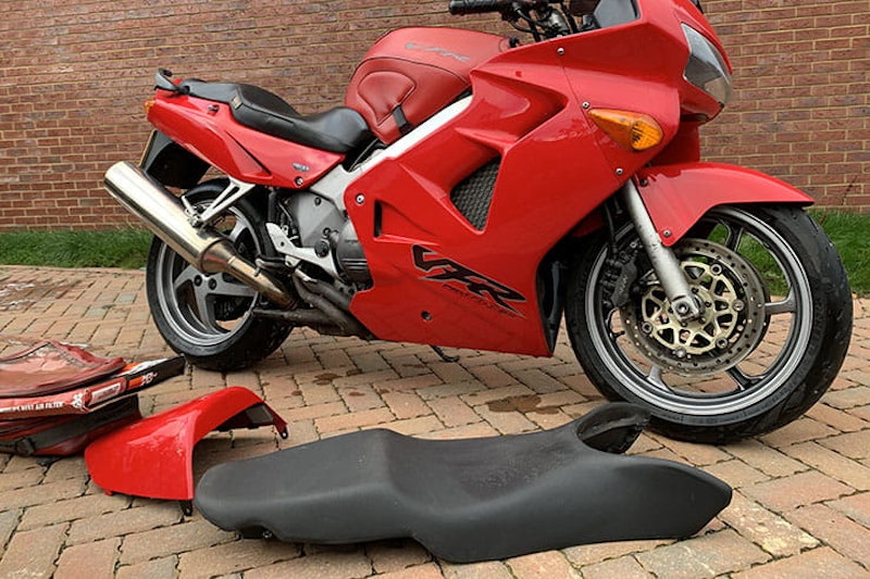 Honda VFR800 2001 project high mileage bike review_14