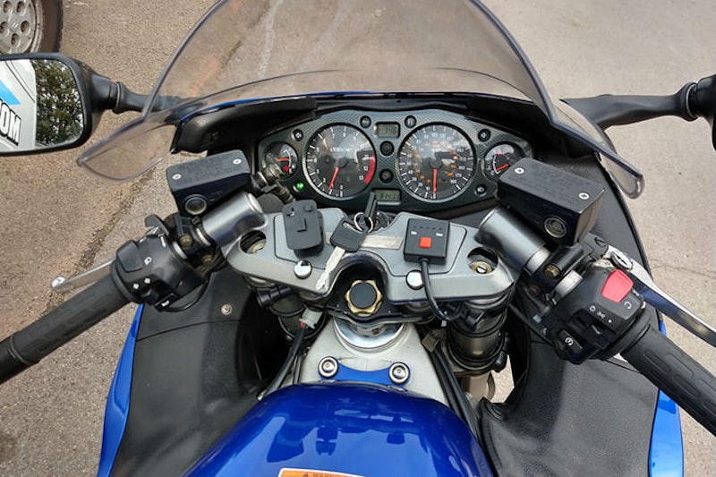 Modern classic Suzuki GSX1300R Hayabusa