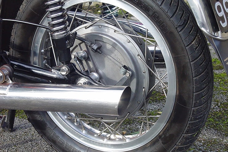 Classic Review Laverda 750 | BikeSocial