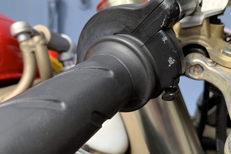 Modern classic review Ducati 916