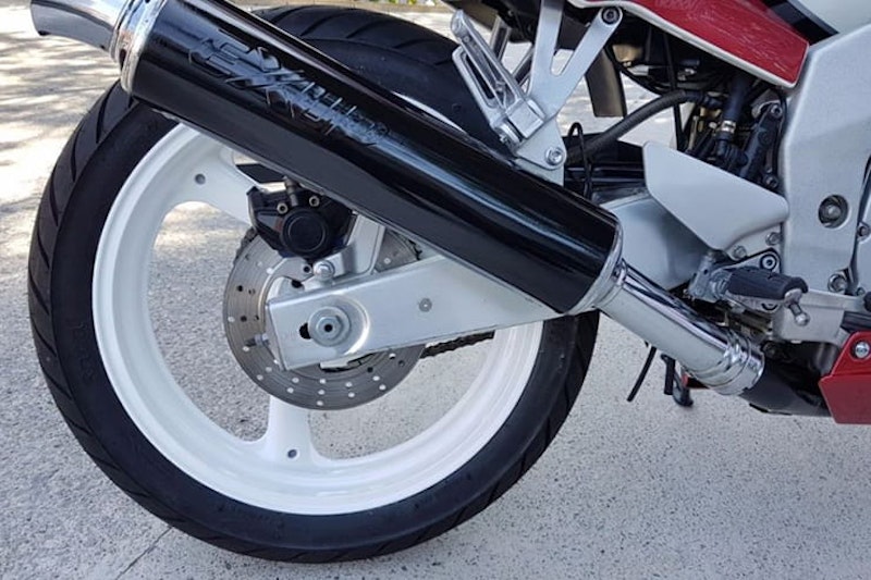 Yamaha FZR250R - Modern Classic Spec Price Review