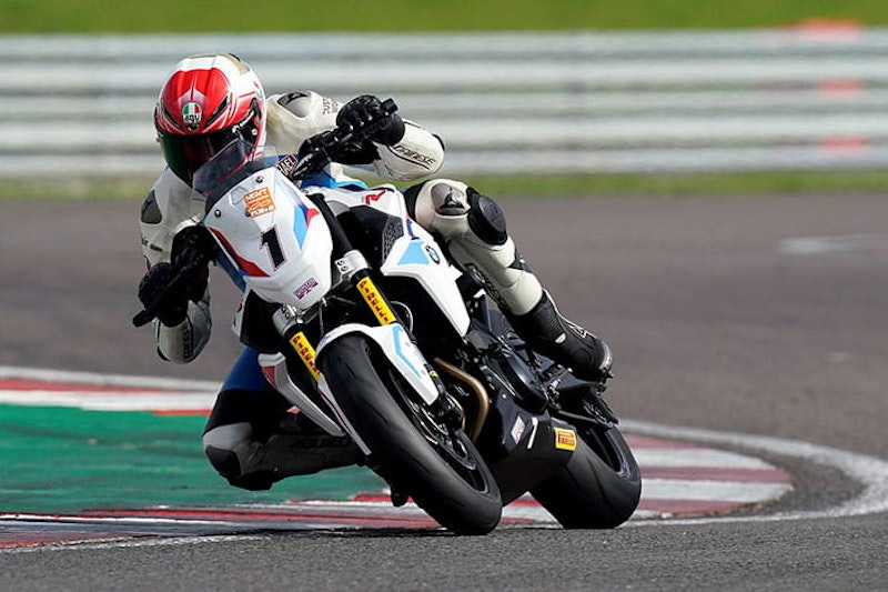 Mann on F900 Cup bike 2a