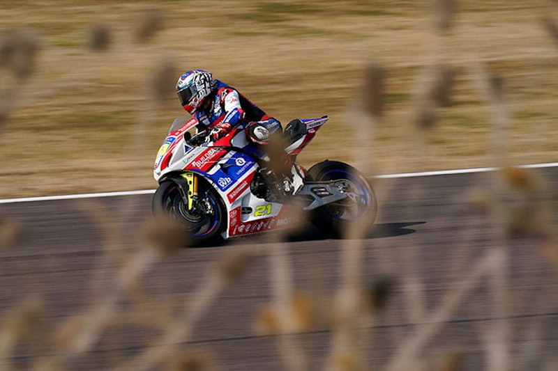 Iddon praises Oxford Products Ducati over winter engine management work_04