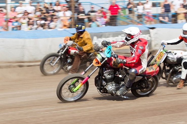Guy Martin beats a fairy riding an R1. It can only be Dirt Quake!