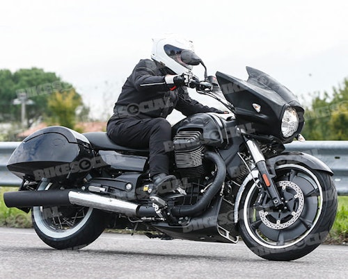 SPOTTED: new Moto Guzzi Bagger for 2016