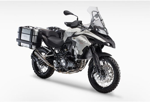 Benelli lift covers off 500cc Adventure bike