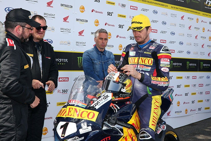 Conor Cummins eyeing TT upset on new Honda_01