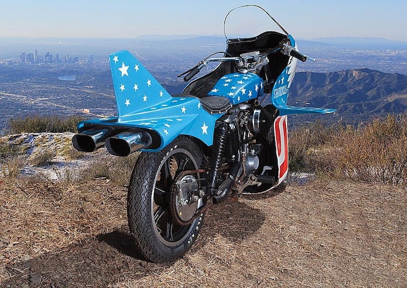 Dare you to commute on the Stratocycle
