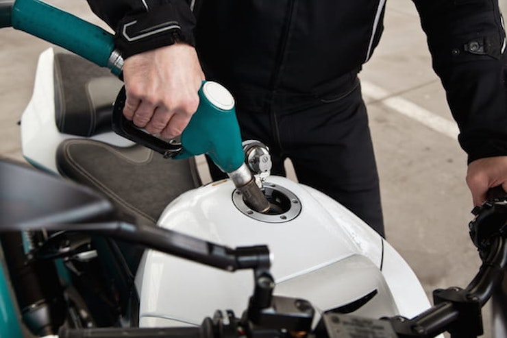 Petrol falls below �1 a litre for first time since 2009