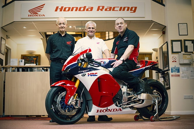 L-R Dave Hancock (Honda), Neil Tuxworth (Honda Racing) and John Brown (owner)