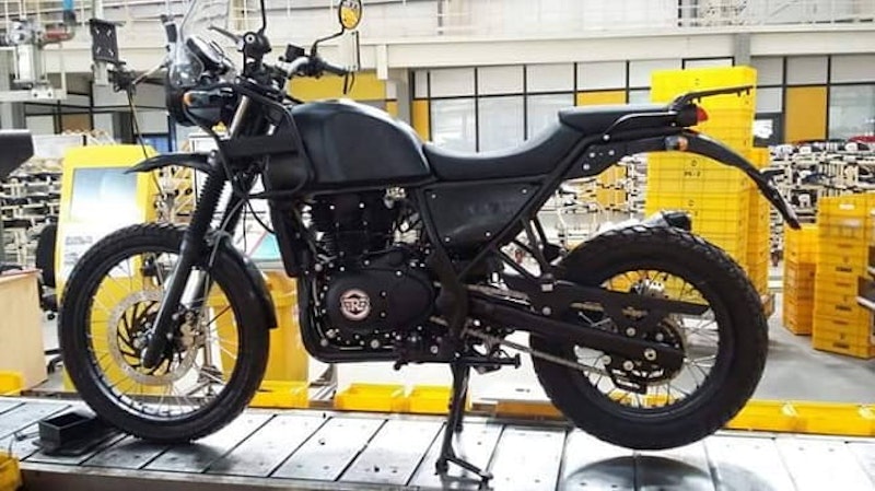Big mudguard clearance give an adventure-spec appearance