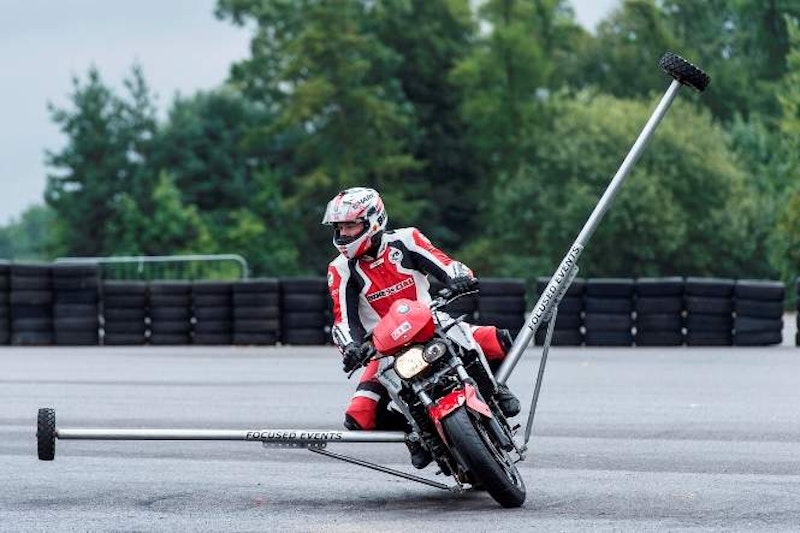 BMW F800R with stabilisers, all in the aid of improving cornering and vision