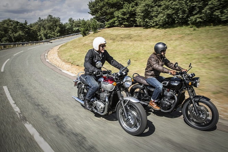 Triumph Bonneville T120 (left) and T120 Black (right)