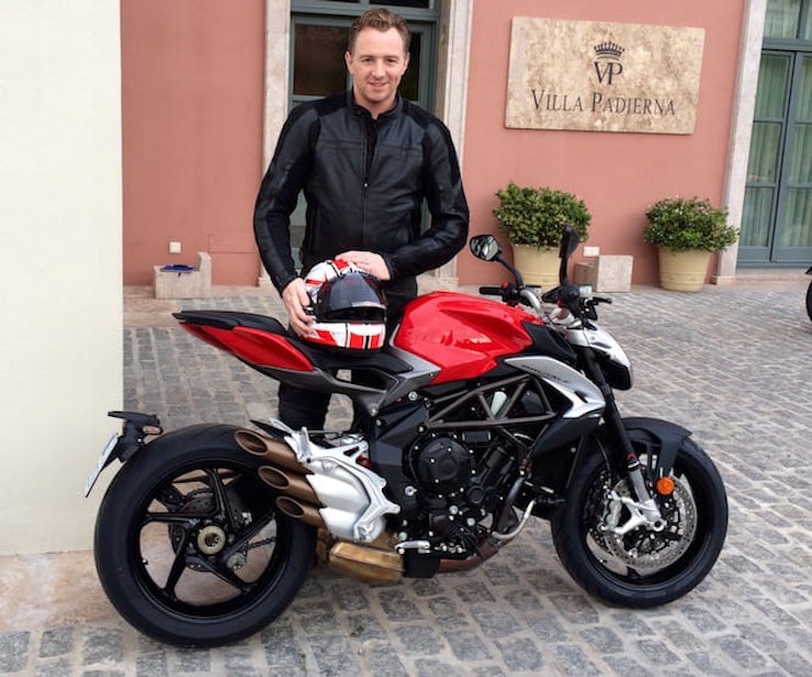 MV Agusta Brutale 800 (2016) - First impressions!