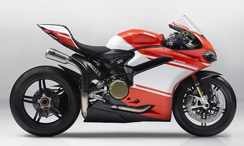 Ducati 1299 Superleggera: the £72,000 carbon-fibre framed beast coming to a road near you!