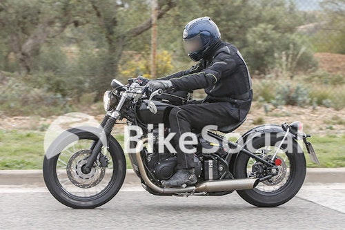 Spy Shots! New Triumph Cruiser