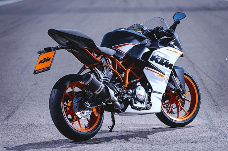 KTM updates RC 390 for 2016