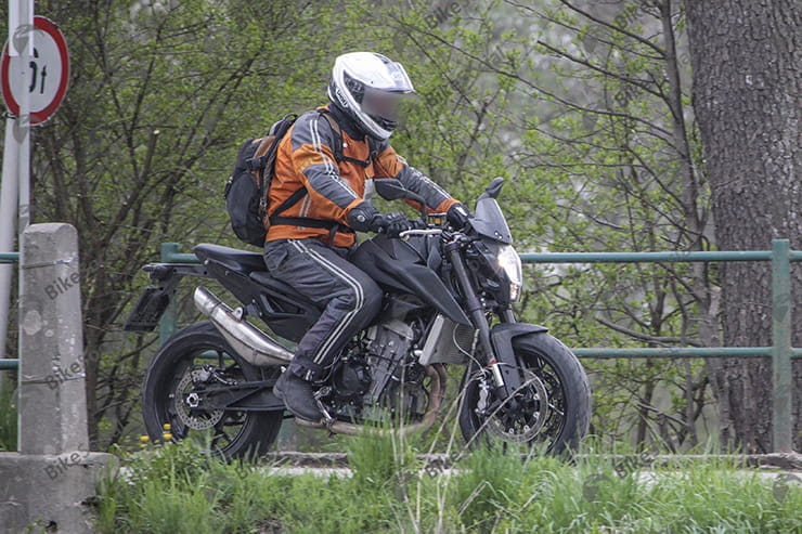 Brand new KTM 890 Duke spotted!