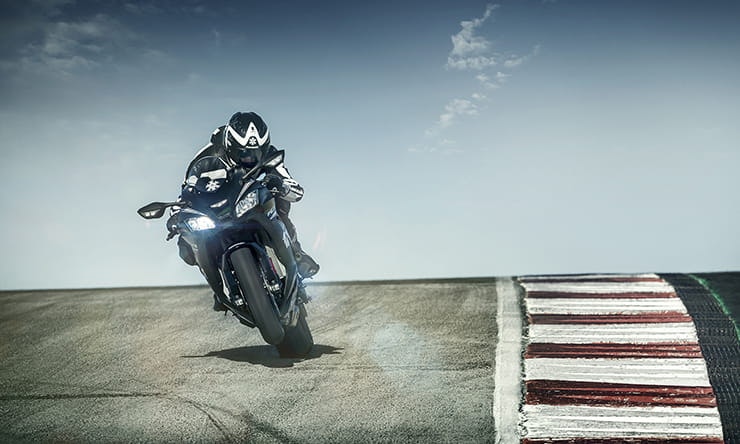 Kawasaki launch 500-off ZX-10RR