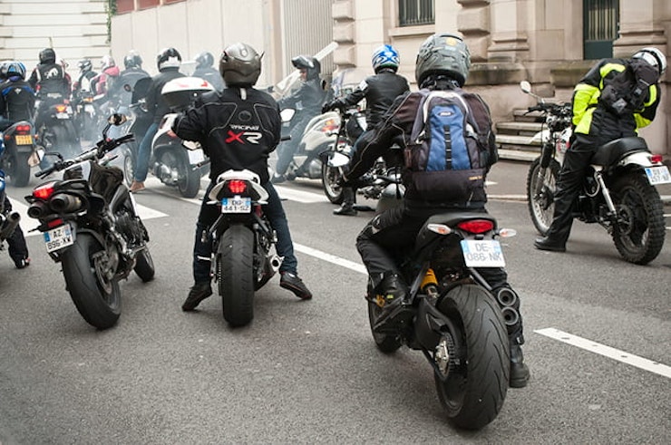 Paris bans bikes while London will charge, possibly next year