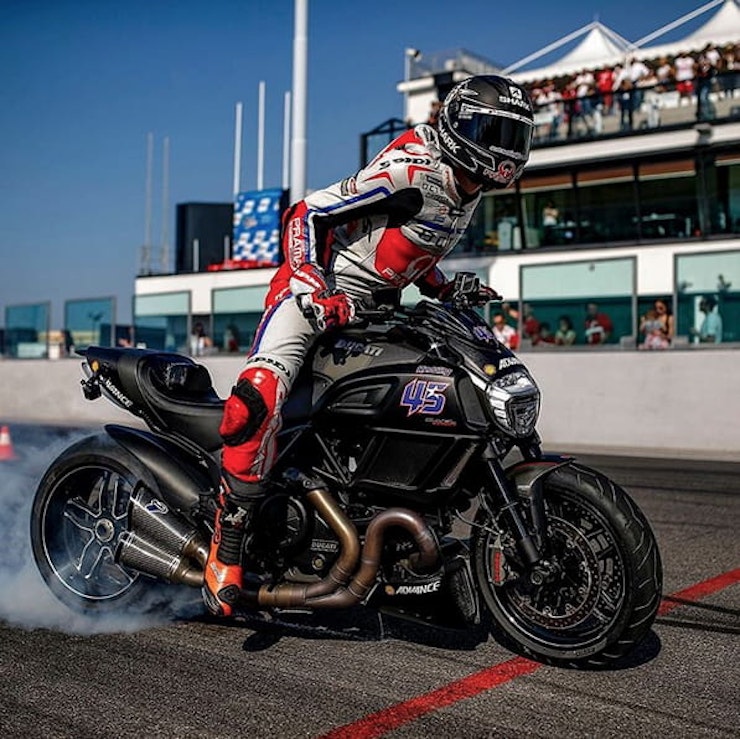 Redding smokes Stoner at World Ducati Week!