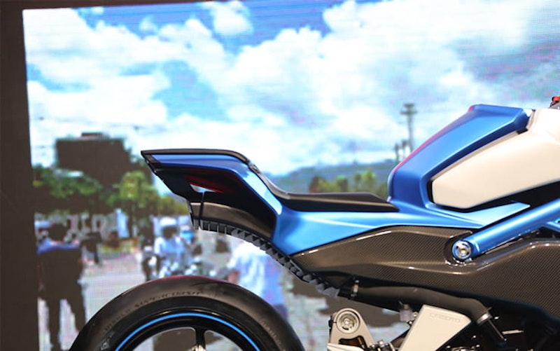 CFMoto V02-NK