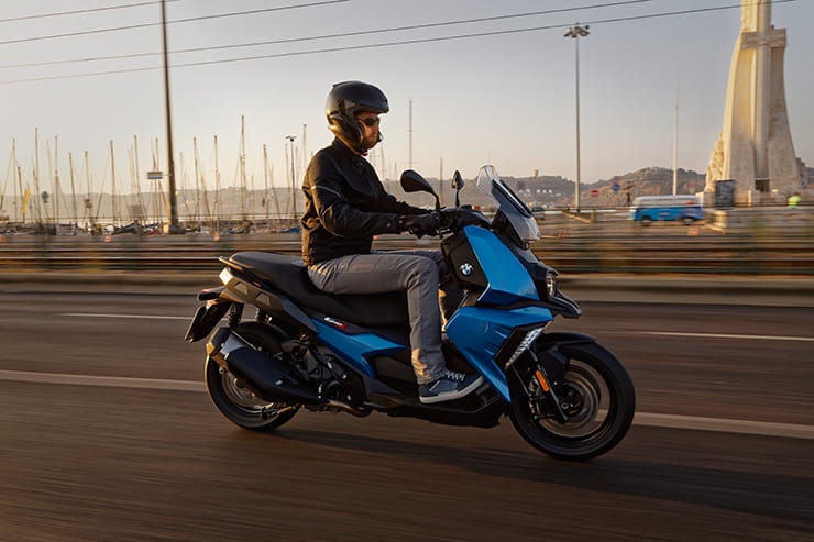 2018 BMW C400X