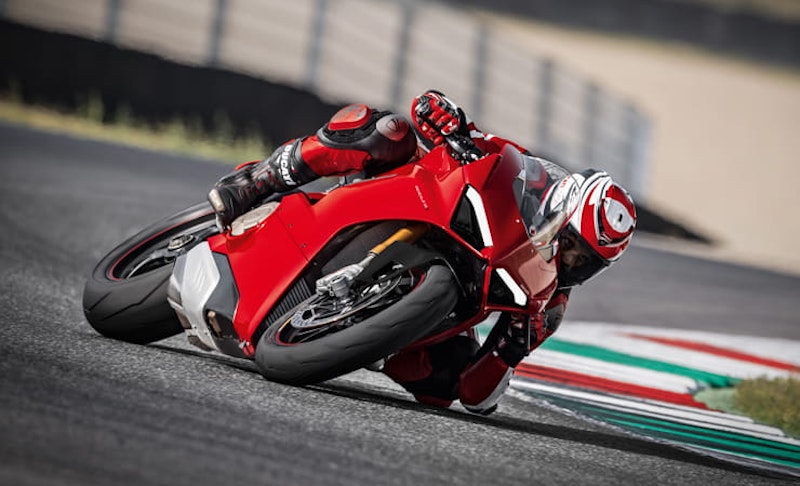 First Ducati Panigale V4 is built