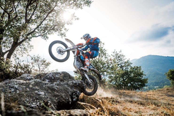 BikeSocial Reviews the 2018 KTM FREERIDE E-XC
