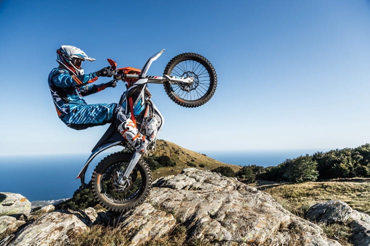 BikeSocial Reviews the 2018 KTM FREERIDE E-XC