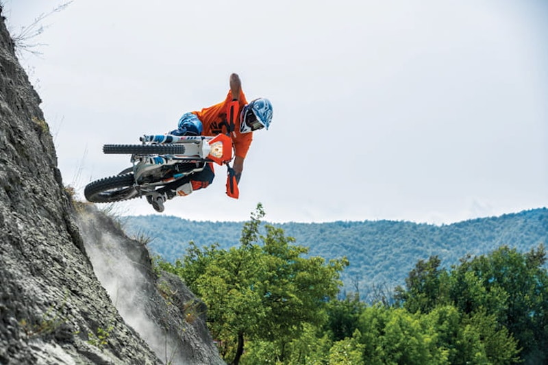 BikeSocial Reviews the 2018 KTM FREERIDE E-XC